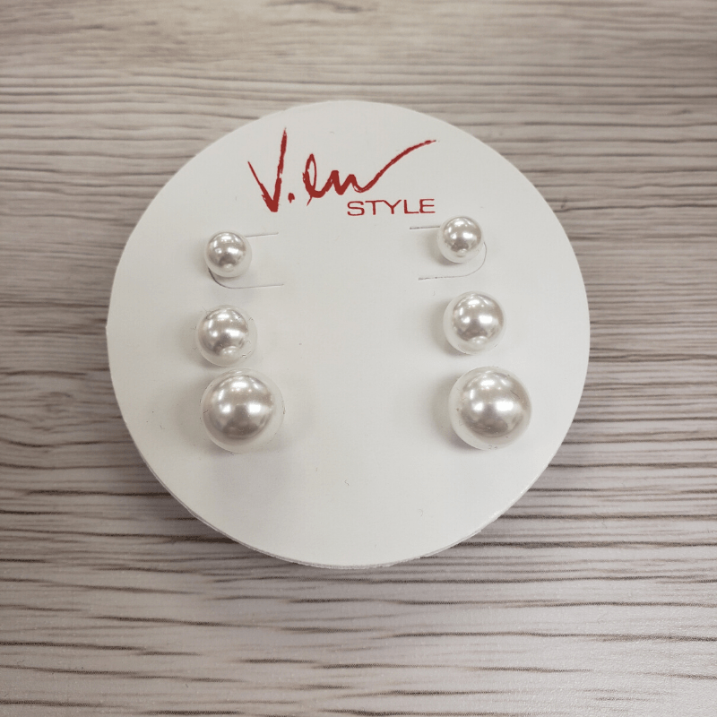 Fashion Pearl Stud Earrings - VLU STYLE Wholesale Atlanta’s Best Regular and Plus Size Wholesale Fashion Apparel, Clothing, Jewelry, and Accessories in AmericasMart Atlanta/Atlanta Apparel